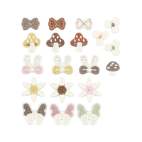 Bricolage vêtements matériaux petites fleurs champignon tissu autocollants coiffure épingle à cheveux accessoires tricoté vêtements chaussures décorations