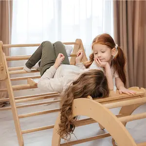 Rampas triangulares de superficie lisa para niños pequeños, juguetes de escalada Montessori, escalador triangular con rampa