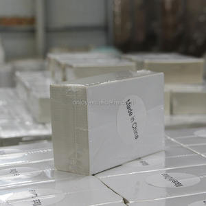 Papier thermique sensible à la chaleur brillant imperméable 4 x 6 Étiquettes thermiques directes pour codes-barres Étiquette d'expédition autocollante perforée 500 - Product Image 2