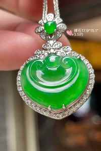 สร้อยคอประดับจี้หยกธรรมชาติสีเขียวสดใสสีสดใสสีทอง18K ประดับเพชรหรูหราสร้อยคอสำหรับผู้หญิง - Product Image 5