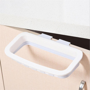 Soporte para bolsas de basura montado en la puerta de la cocina, estante de plástico de diseño minimalista para uso en la cocina - Product Image 3