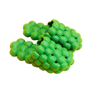 Hochwertige <span class=keywords><strong>Yezzy</strong></span> Indoor-Outdoor Vier-Jahreszeiten EVA Massage Weiche Lässige Personalisierte Unisex Lustige Bubble-Hausschuhe - Product Image 2