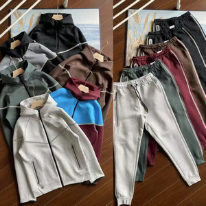 Tuta Sportiva Uomo 2026 Personalizzata Originale in Tech Fleece Riflettente 2 Pezzi Pesante in Cotone Solido Casual con Felpa con Cappuccio e Joggers per <span class=keywords><strong>la</strong></span> Corsa - Product Image 3