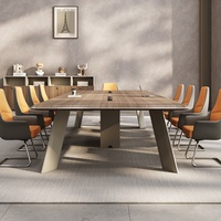 Table de conférence rectangulaire en mélamine écologique et durable, finition grain de bois, pour 6 à 20 personnes, idéale pour salle de réunion, bureau ou salle de conseil.