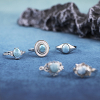 Bague en pierre de Larimar naturelle en argent sterling 925 pour femme sertie de lunette ovale polie avec coquillages blancs en perles