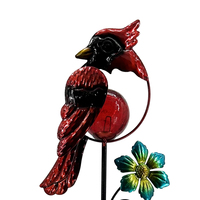 Lampe solaire étanche en métal rouge en forme d'oiseau avec globe en verre craquelé, LED, pour jardin, cour, allée, décoration extérieure