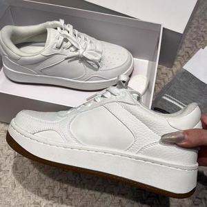 Chaussures décontractées pour femmes en cuir de haute qualité, sur mesure, rétro, antidérapantes, multicolores, chaussures décontractées basses personnalisées, chaussures de sport pour le yoga - Product Image 5