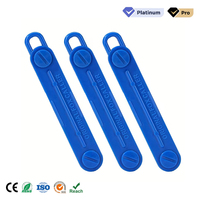 Appeloir à renards en plastique durable, simulateur de sons de faunes portatif, accessoire d'appel pour la chasse en extérieur, avec conception de boucle de lanière