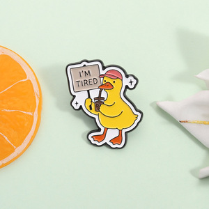 Spedizione Rapida, Simpatico Spilla in Metallo Smaltato a Forma di Paperella Gialla con Scritta 'I Am Tired', Piccolo Animale Interessante - Product Image 6