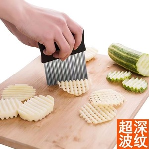 Cortador de patatas ondulado de acero inoxidable, herramienta manual para cortar verduras para uso en la cocina - Product Image 2