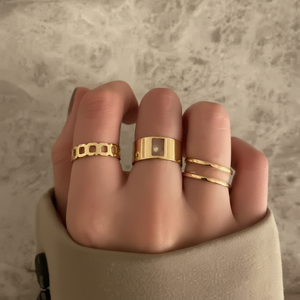 Vendita calda da donna anelli Punk di lusso Vintage Trending farfalla cristallo di luna impilamento anelli 18K apertura regolabile 18k all'ingrosso - Product Image 2