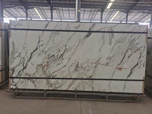 Dalles en pierre frittée Calacatta Gold 12 mm, design d'intérieur moderne, marbre en porcelaine, quartz artificiel, grande dalle, poli et soyeux - Product Image 1