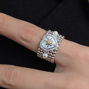 Anillo de compromiso y boda de lujo de alta gama con diseño de mariposa ancha estilo influencer, corazón, perla y hexagrama, de aleación, diseño de nicho único para - Product Image 3