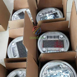 Светодиодные солнечные дорожные маркеры, светоотражатели для автомагистралей, работающие от солнечной энергии - Product Image 3