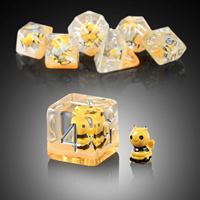 Lot de dés DND uniques en gros avec abeille incrustée à l'intérieur, dés polyédriques carrés de 16 mm en résine animale (7 pièces) pour RPG Dungeons & Dragons