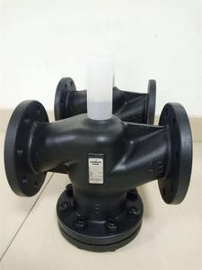 วาล์วควบคุมอุณหภูมิ VXF42.150, วาล์วแบบลูกโลกหน้าแปลน 3 พอร์ต, PN16, DN150, Kvs315/400 M³/h, ปริมาณการไหลเท่ากัน - Product Image 1