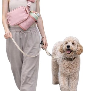 Bolsa de Cintura Personalizada de Nailon Impermeable para Pasear Perros, con Dispensador de Bolsas para Excrementos, Porta Botella de Agua, Bolsa para Mascotas, Bolsa para Golosinas para Perros - Product Image 1