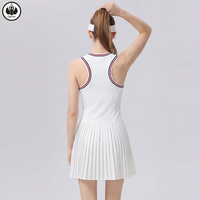 QUMOR Rok Yoga Tanpa Lengan Berleher Tinggi dengan Celana Pendek Terintegrasi Model A-Line untuk Lari, Tenis, Olahraga, Cepat Kering, Bernapas, dan Elastis Empat Arah