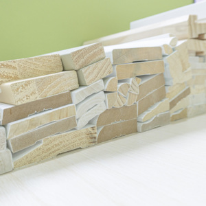 Moulures en bois décoratives blanches imperméables à prix de gros, moulures en bois apprêtées - Product Image 3