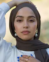 Hijab camisa de algodão lisa, lenço elástico para mulheres, camisa de algodão de alta qualidade