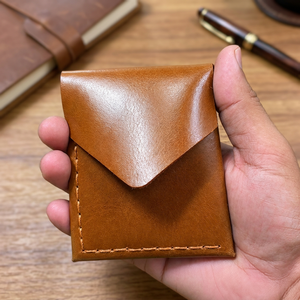 Portefeuille en cuir véritable à deux volets – Portefeuille élégant fait main taille européenne - Product Image 1