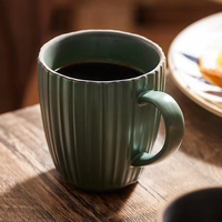 Mug à café en céramique de style INS, nouveauté en gros, avec logo personnalisé, pour petit-déjeuner, lait, thé, jus, eau, expresso, vaisselle pour couple