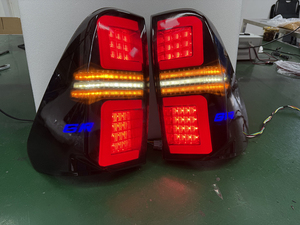 Ensemble de feux arrière à LED pour Toyota Hilux Revo 2016-2024 avec clignotants séquentiels - Product Image 2