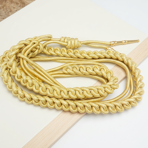 Aiguillette uniforme avec embouts métalliques, cordon doré pour uniformes de personnel de service et de cérémonie, et bandes de parade - Product Image 1