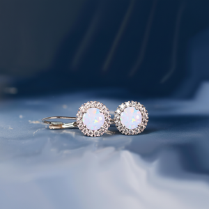 Boucles d'oreilles à levier en opale blanche ronde Halo boucles d'oreilles goutte et pendantes bijoux en opale cadeau pour mère boucles d'oreilles élégantes pour les femmes - Product Image 1