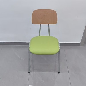 Silla de Oficina Minimalista con Patas de Metal Cromado, Asiento de Tela PU, Diseño Apilable - Product Image 5
