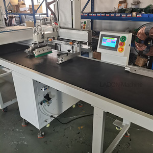 Imprimante à écran automatique à convoyeur, machine d'<span class=keywords><strong>impression</strong></span> à écran plat pour sacs en non-tissé, sacs en jute, plastique PP, caoutchouc, coton, étiquettes de sport - Product Image 2
