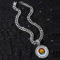 Colgante de Lujo Personalizado Sahel International Alliance, Chapado en Oro con Cristales, Cadena Cubana de Eslabones, Hecho de Aleación de Zinc
