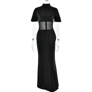 Vestido de noche de cuello alto con malla transparente, manga corta, largo hasta el suelo, ajustado, de color liso y diseño translúcido. - Product Image 5