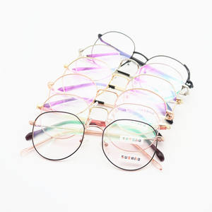 Montures <span class=keywords><strong>de</strong></span> lunettes métalliques <span class=keywords><strong>de</strong></span> style classique assorties, lunettes optiques prêtes à l'emploi, stock <span class=keywords><strong>de</strong></span> lunettes mixtes, lunettes en acier à motifs imprimés bon marché - Product Image 3