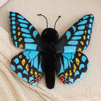Peluche Papillon Réaliste avec Ailes Colorées, Jouet en Peluche Insecte, Poupée Douce pour Décoration de Table à Domicile, Peluche Éducative
