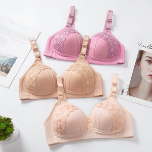 Lingerie <span class=keywords><strong>grande</strong></span> <span class=keywords><strong>taille</strong></span> soutien-gorge push up sans fil pour femmes soutien-gorge large respirant à couverture complète <span class=keywords><strong>taille</strong></span> 40 adapté aux femmes obèses - Product Image 3