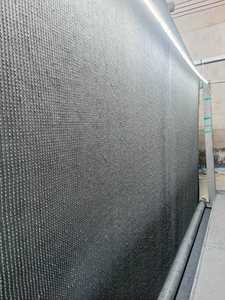 Césped Artificial de Polietileno Verde, Altura del Pelo 30 mm, Ancho 4.0 m, Fácil Instalación, Uso en Exteriores y Parques Infantiles - Product Image 6