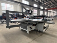 Scie à table coulissante de coupe entièrement automatique Alimentation sous pression pneumatique Scie à panneaux CNC robuste pour contreplaqué MDF