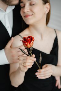 Tượng trang trí nhà cửa AYOYO Hoa Hồng Đỏ bằng sắt rèn, có giá đỡ kim loại, bền chắc, quà tặng kỷ niệm, quà tặng ngày lễ tình nhân <span class=keywords><strong>2026</strong></span> - Product Image 3