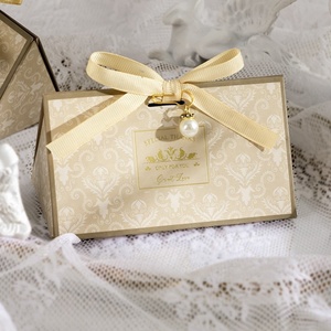 Tùy chỉnh giấy tam giác Bridal Shower Wedding Kẹo hộp quà tặng với Ribbon cho khách với xử lý túi đồ trang sức với logo - Product Image 5