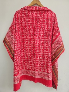 Paréo Sarong en Coton Imprimé à la Main de Qualité Supérieure, Écharpe Florale, Stole et Dupatta Doux, Légers et Écologiques pour la Plage - Product Image 4