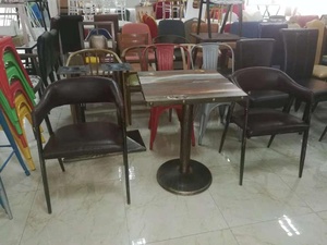 Ensemble table et chaises de <span class=keywords><strong>restaurant</strong></span> et hôtel modernes en fer avec assise rembourrée pour usage commercial et café - Product Image 2