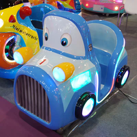 Machine de jeu à monnayeur pour enfants : Voiture de course à chevaucher, balançoire et console de jeu de course automobile pour centre commercial intérieur