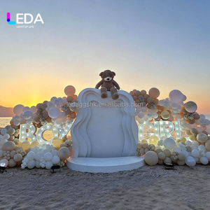 LEDA - Decoraciones Clásicas y Sencillas para Revelación de Género, Fondo de Escenario en Acrílico Blanco Personalizado, Telones de Fondo para Bodas y Despedidas de Soltera - Product Image 2