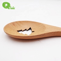 Ensemble d'ustensiles de cuisine cuillère fendue en bois en forme d'arbre de Noël