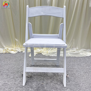 Venta al por mayor apilable jardín boda evento acolchado plástico blanco resina silla plegable - Product Image 4
