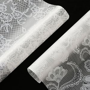 Papier d'emballage floral en dentelle pure personnalisé, film mat imperméable, matériau d'emballage de bouquet cadeau tendance, vente en gros - Product Image 2