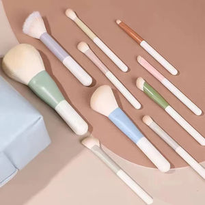 Ensemble de 10 pinceaux de maquillage en poils synthétiques doux avec manche en bois et kit de rangement pour pinceau à raser pour usage professionnel - Product Image 3