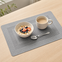 Set de table en feutre gris personnalisé, bordure géométrique, tapis de table résistant à la chaleur, réutilisable, protection de table de cuisine