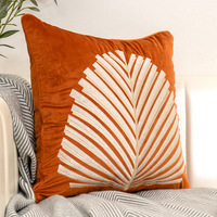Housse de coussin en velours brodée de feuilles avec passepoil, motif végétal, taie d'oreiller décorative moderne pour canapé et chambre à coucher